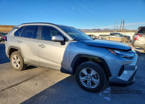 2025 Toyota Rav4 Xle z USA, uszkodzony, nr VIN 2T3P1RFV6SW497704